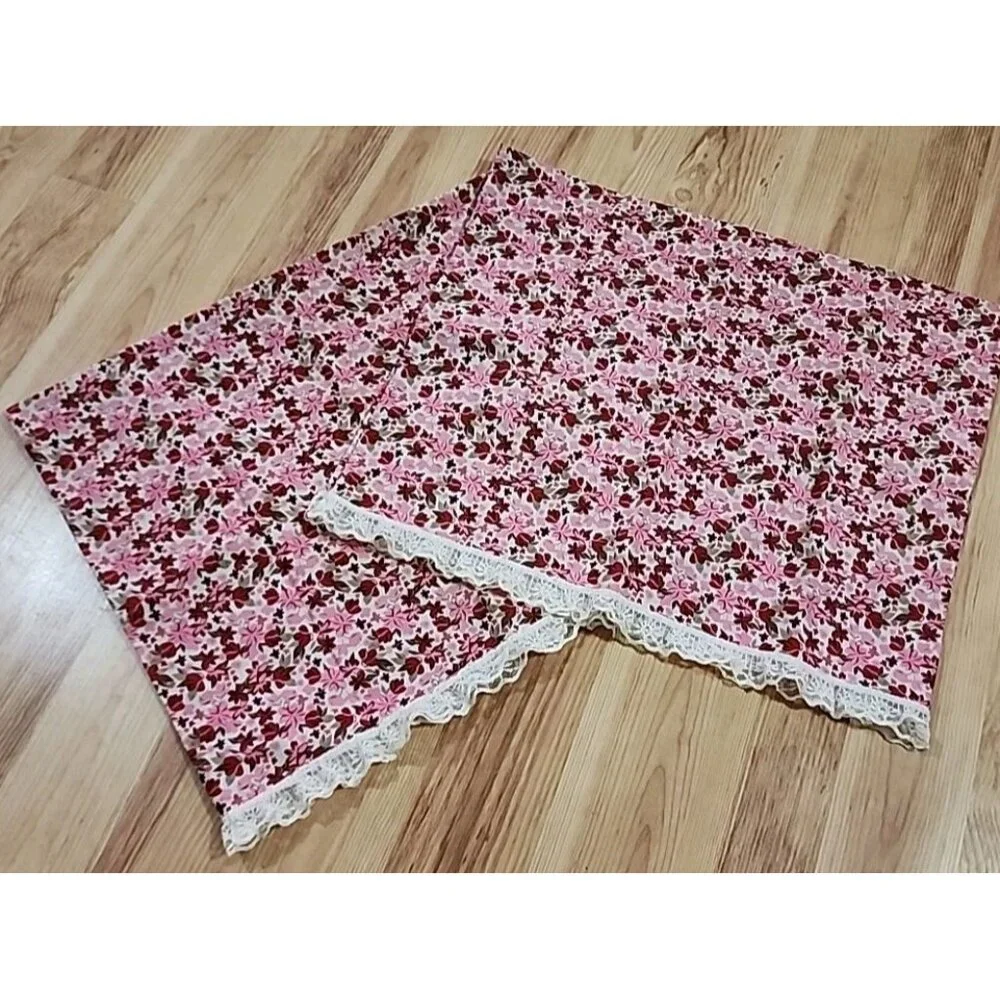 2 King Size Handmade Pillowcases  Lace Trim Red Pink Floral Romantic‎ Valentines